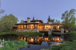exterior_water_house_sanctuary_18