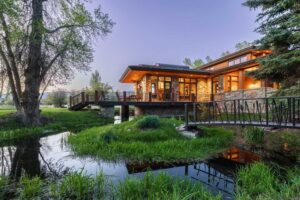 exterior_water_house_sanctuary_19