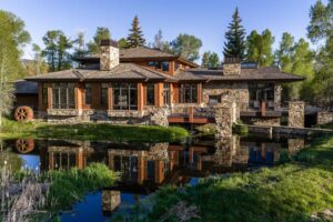 exterior_water_house_sanctuary_32