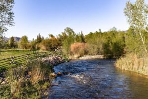 exterior_water_house_sanctuary_36